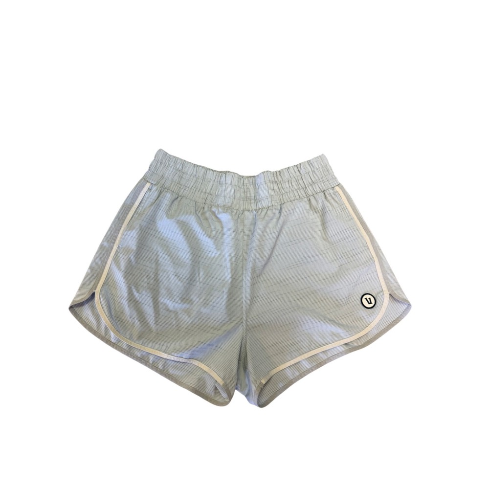 Vuori Cardiff Shorts Womens XL Gray and White Pinstripe Athletic Running VW3009